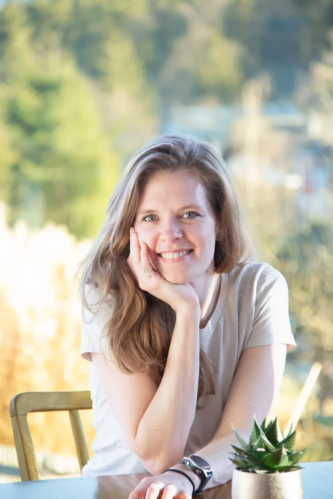 valentina Wagner lächelt am Bild